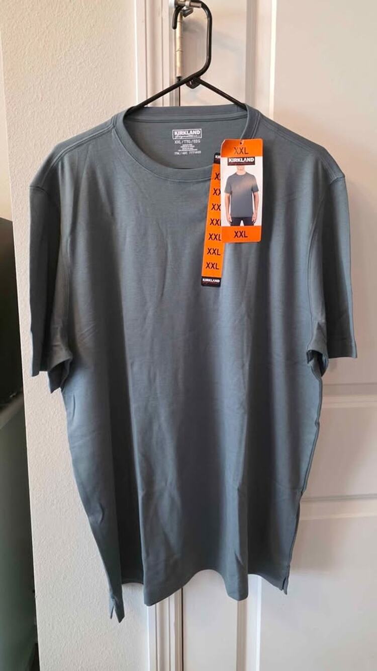 NWT 100% Pima Cotton New Kirkland Signature Men's T-Shirt - Size XXL